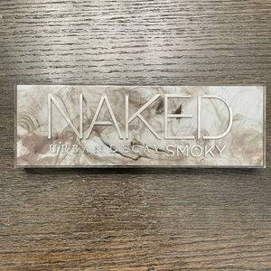 * Naked Urban Decay Smoky Palette